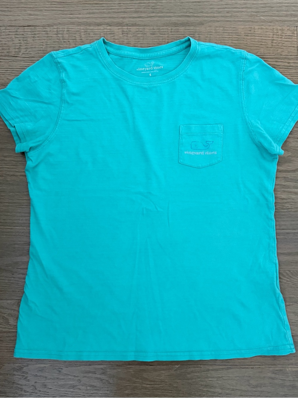 Vineyard Vines women's turquoise short sleeve shirt